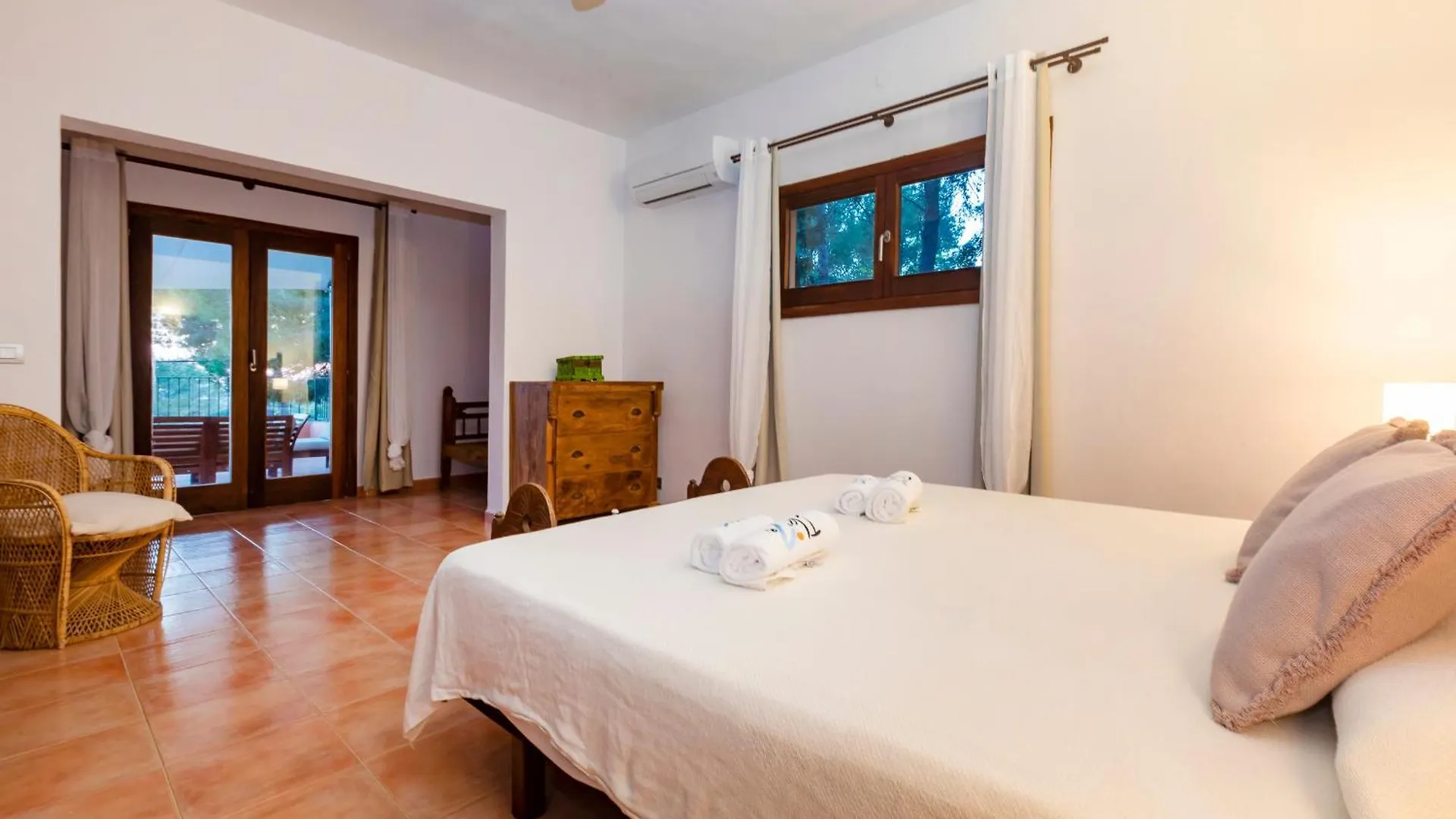 Villa In San Rafael Sleeps 12 San Antonio   San Antonio (Ibiza)