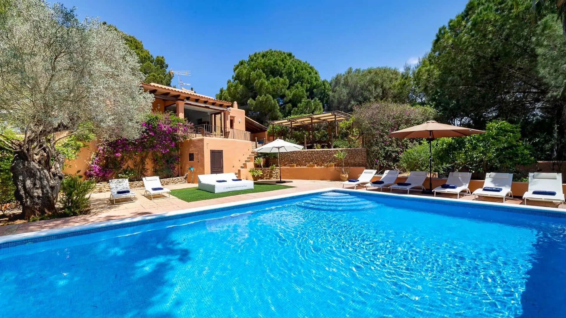 Villa In San Rafael Sleeps 12 San Antonio   San Antonio (Ibiza)