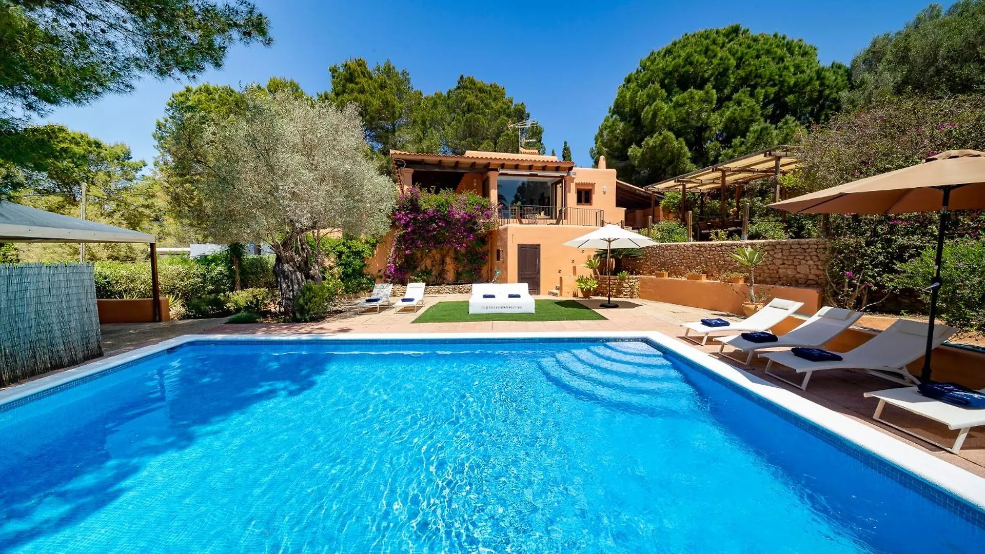 Villa In San Rafael Sleeps 12 San Antonio  San Antonio (Ibiza)